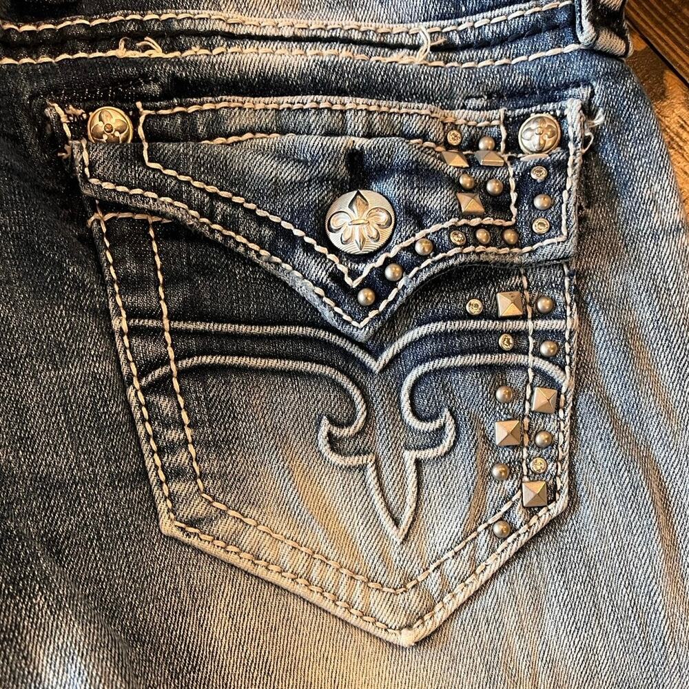 Rock Revival Capri Women's Flare Jeans With Studded Back Pocket - Washed Blue